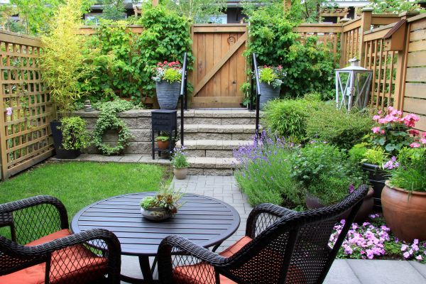 Small Yard Landscaping in Salinas
