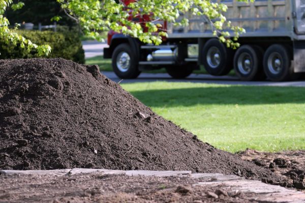 Yard Dirt Delivery in Salinas