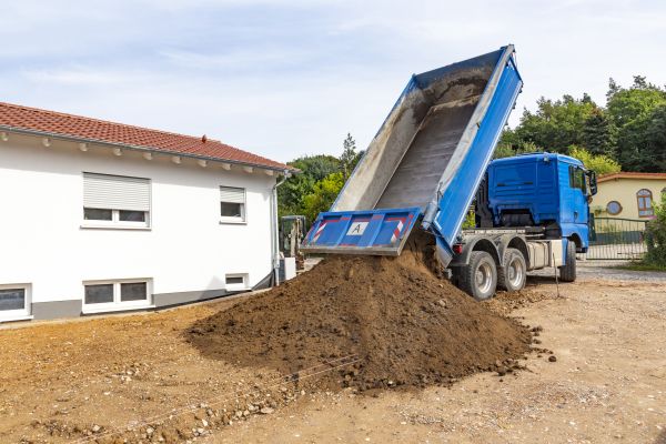 Garden Dirt Delivery in Salinas